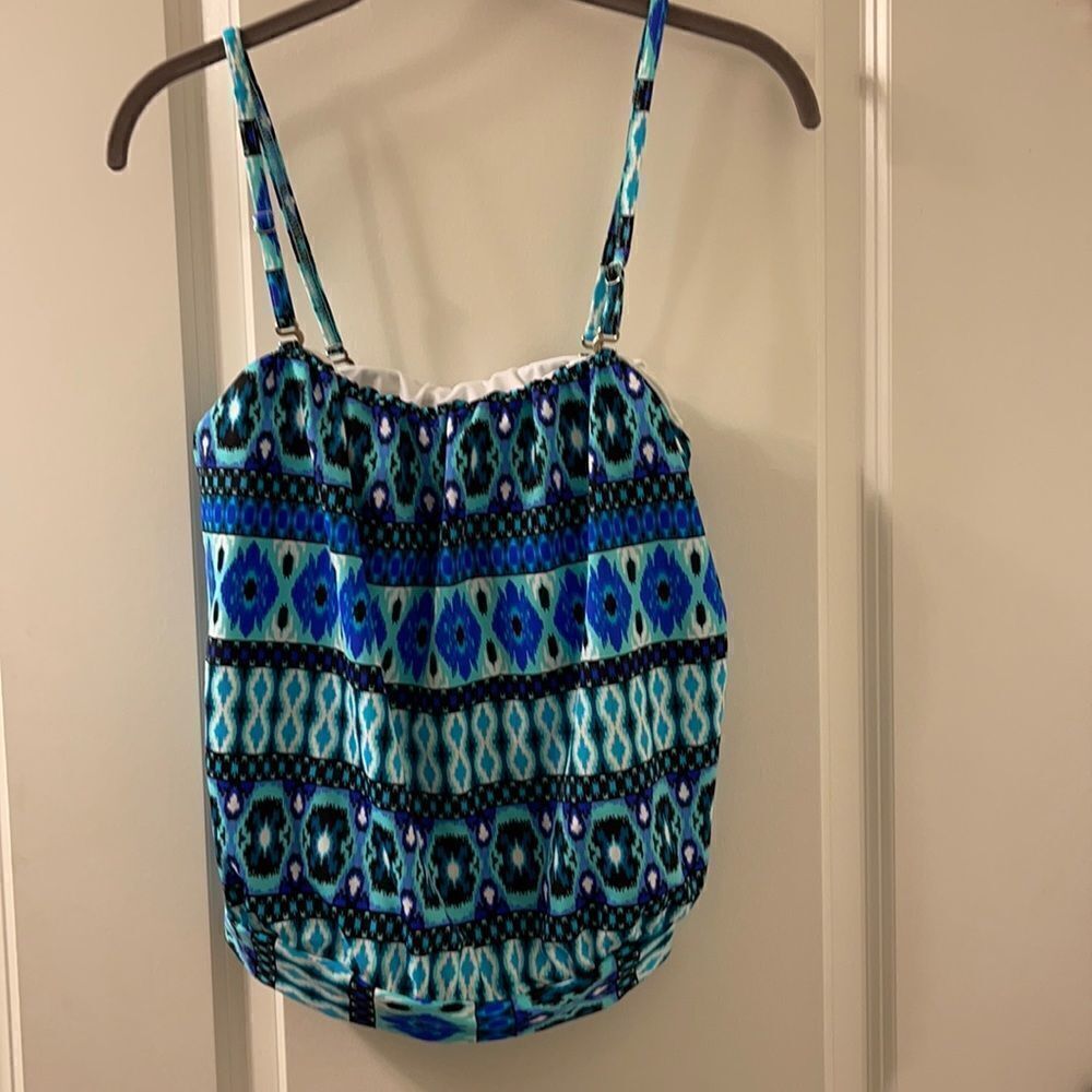 Venus Swimsuit Top Blue Abstract Pattern Size 6